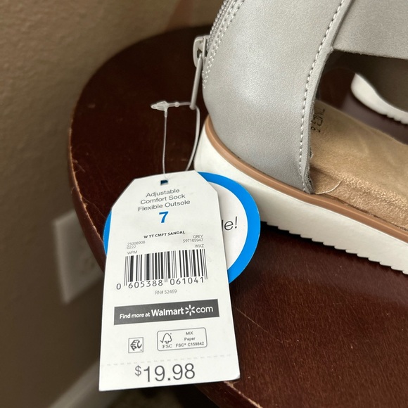 NWOT Walmart sandals - Picture 2 of 4